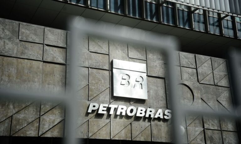 Petrobras cortou 62% do investimento na Bacia de Campos